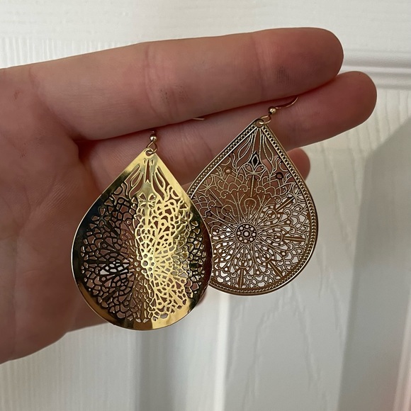 Gold Earrings - Picture 2 of 2